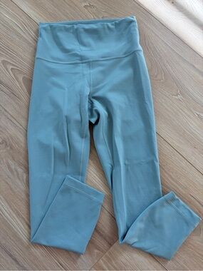 Lululemon Wunder Train High-Rise Tight 23”